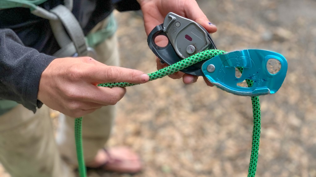 Revisión de la cuerda de escalada bluewater xenon 9.2: aunque el bluewater xenon de 9,2 mm está clasificado para cuerda simple, media o ...