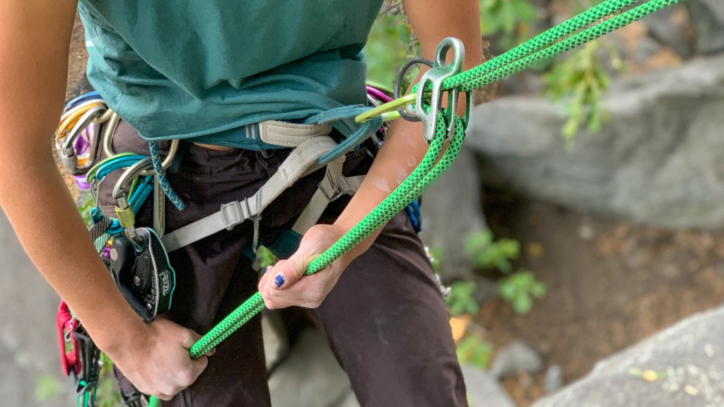 Revisión de la cuerda de escalada bluewater xenon 9.2: nuestros evaluadores notaron que la funda del bluewater xenon 9.2 sentía un...