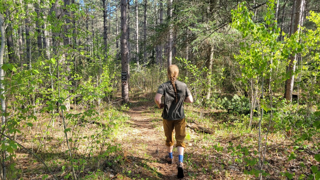 Revisión de los calcetines de senderismo Injinji Liner Crew: carrera por senderos en el sendero del norte del paĆs en Injinji Liner Crew...