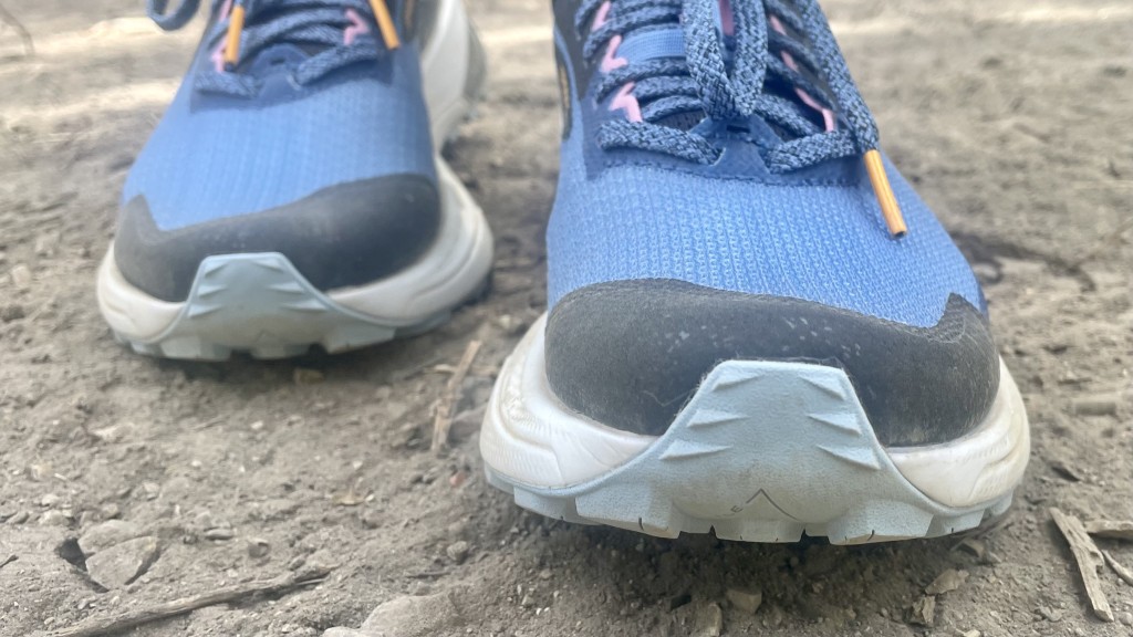 Revisión de las zapatillas de trail running Brooks Catamount 2 para mujer: las Catamount incluyen una increĆble cantidad de protección sin...