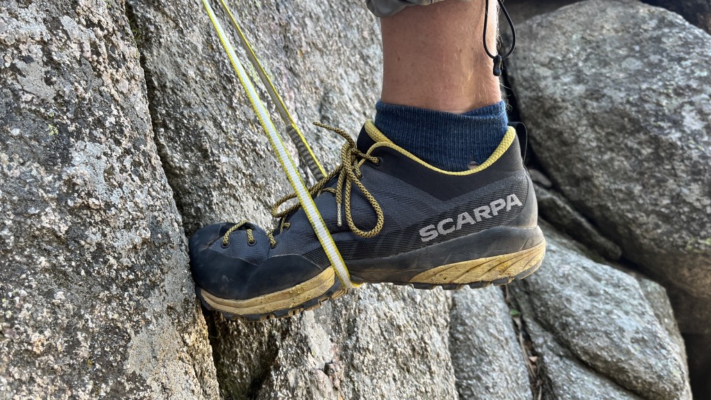 Revisión de los zapatos de aproximación scarpa mescalito planet: el scarpa mescalito planet es relativamente cómodo para estar de pie...