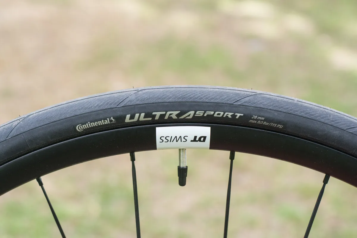 NeumƔticos Continental Ultra Sport sobre llanta DT Swiss