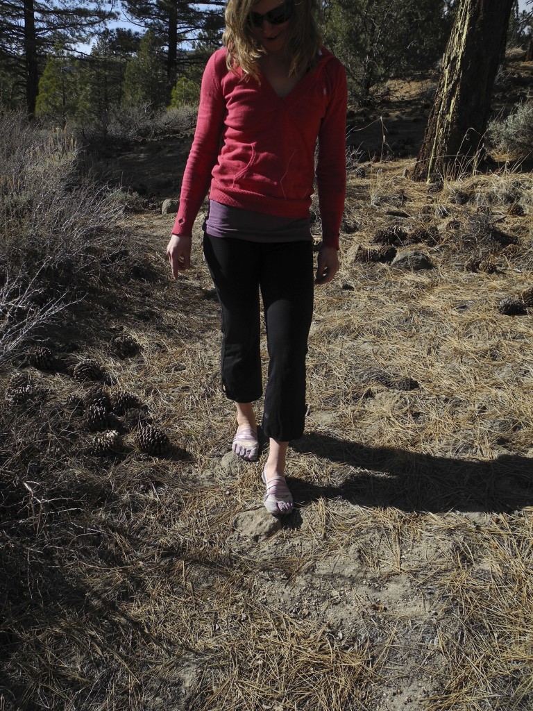 Revisión de los zapatos descalzos Vibram Fivefingers Alitza para mujer: prueba de las alitzas casuales en un entorno de senderos. estÔn dirigidos...