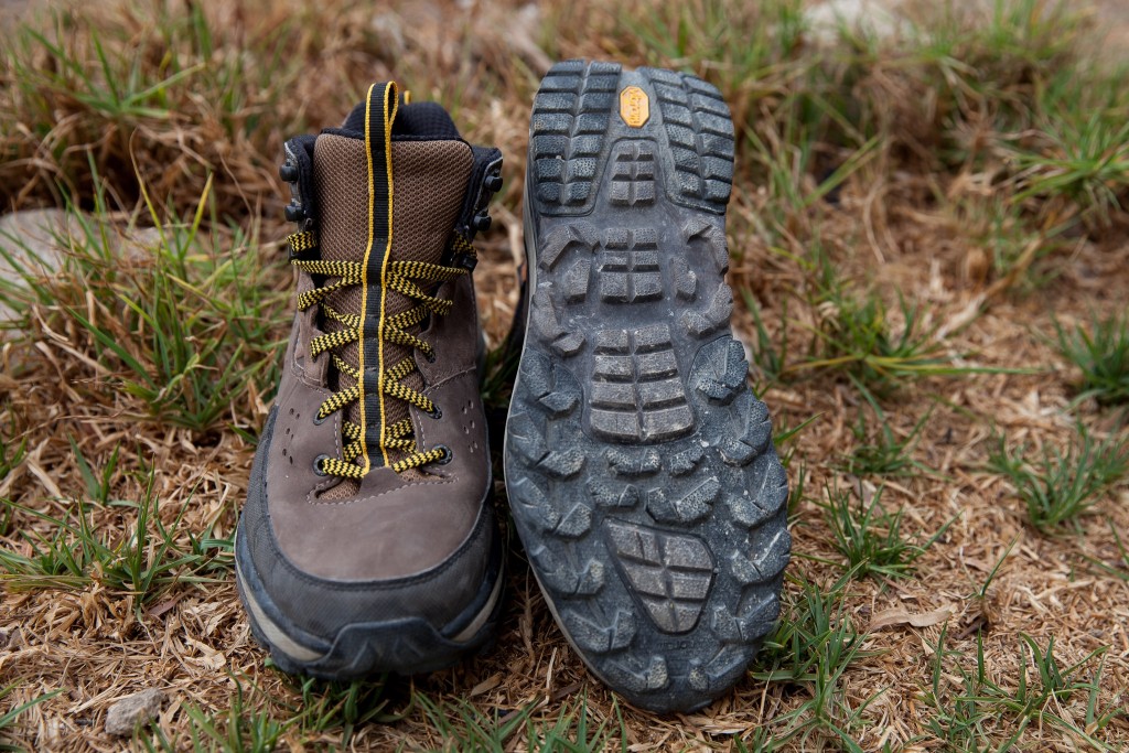 Revisión de las botas de montaña Hoka Tor Summit Mid Wp para hombre: la combinación de un peso superligero y una comodidad extrema nos pareció una...