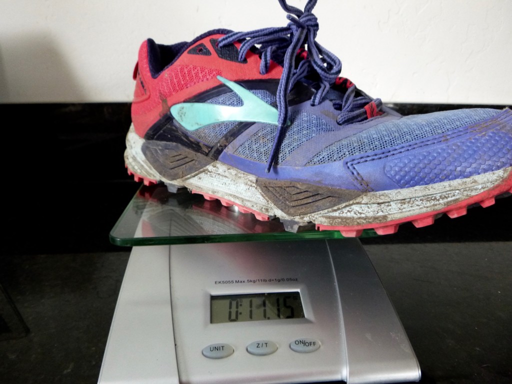 Revisión de zapatillas de trail running Brooks Cascadia 12 para mujer: las Brooks Cascadia 12 son las zapatillas mÔs pesadas probadas en esta revisión...