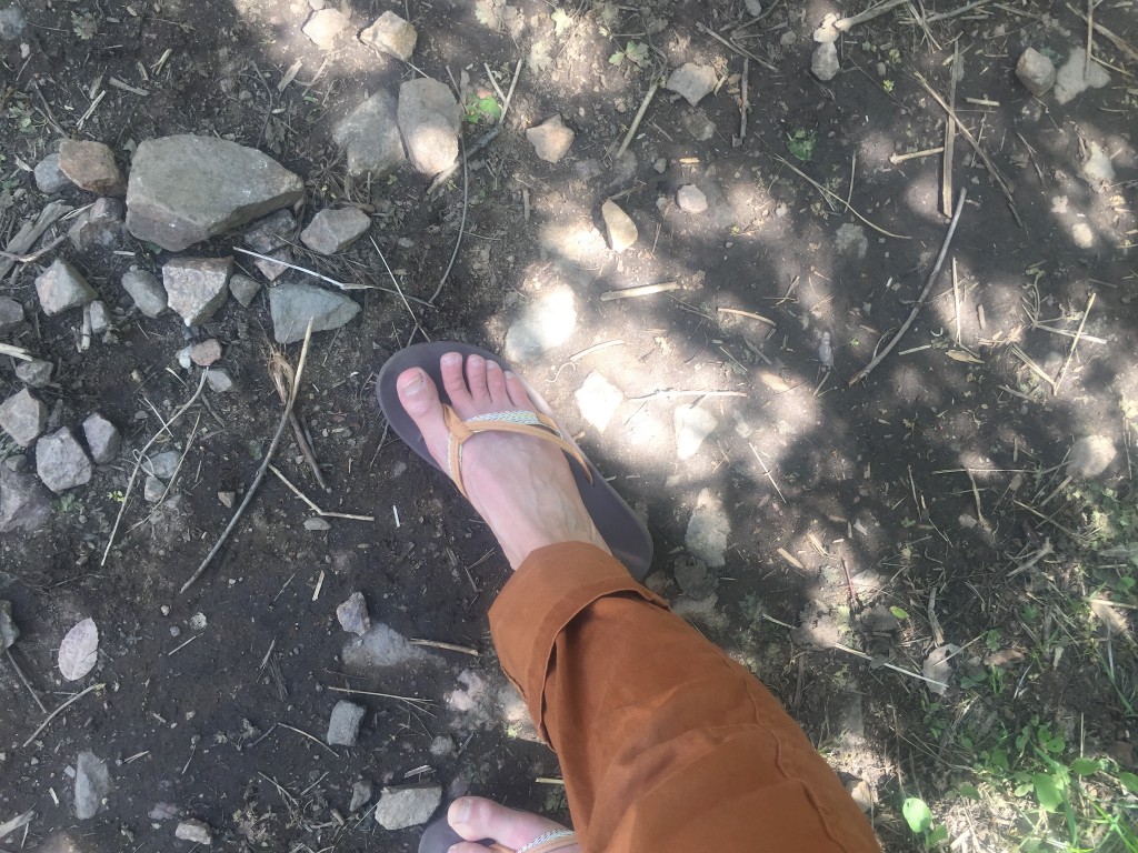 Revisión de las chanclas teva azure de 2 correas para mujer: la combinación de correas finas y una plantilla demasiado pesada significó...