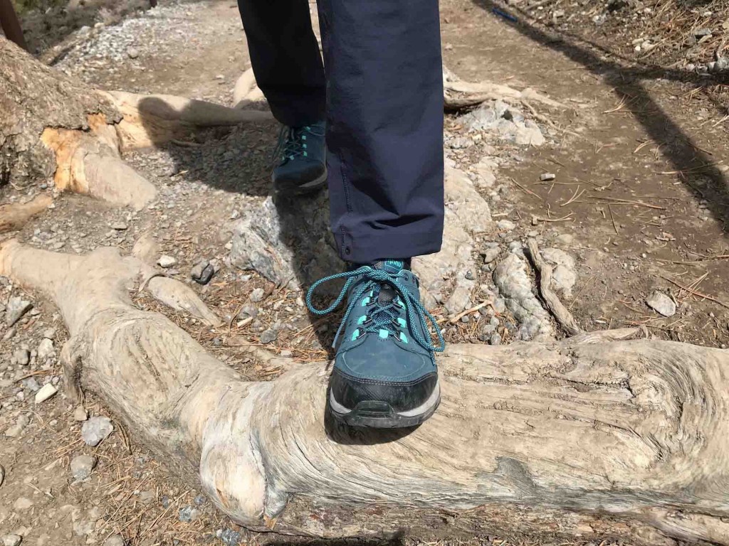 Revisión de zapatos de senderismo para eventos Ahnu Montara III para mujer: este par tiene todas las caracterĆsticas de un zapato bien hecho, incluido un...