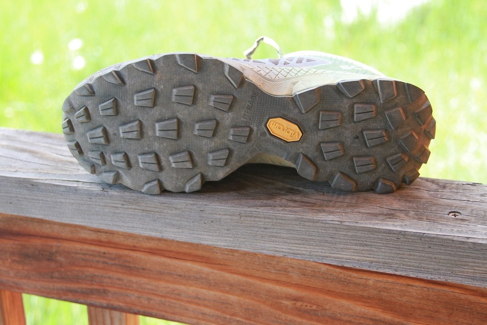 Revisión de las zapatillas de trail running scarpa spin ultra para mujer: una mirada a la suela exterior bomber que estÔ construida con caucho vibram...