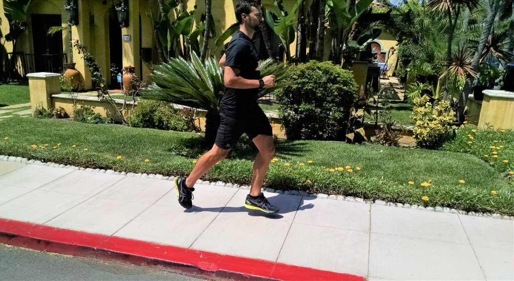 Revisión de las zapatillas para correr asics gel-nimbus 21 para hombre: las asics se adaptan mejor a los corredores que buscan estabilidad personal...