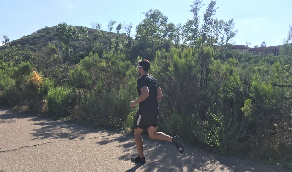 Revisión de las zapatillas para correr New Balance Fuelcell Impulse para hombre: la entresuela delgada Revlite hizo un excelente trabajo de amortiguación sin...