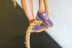 La tecnologĆa RopePro ayuda con la tracción y la mordida en las subidas por cuerda.