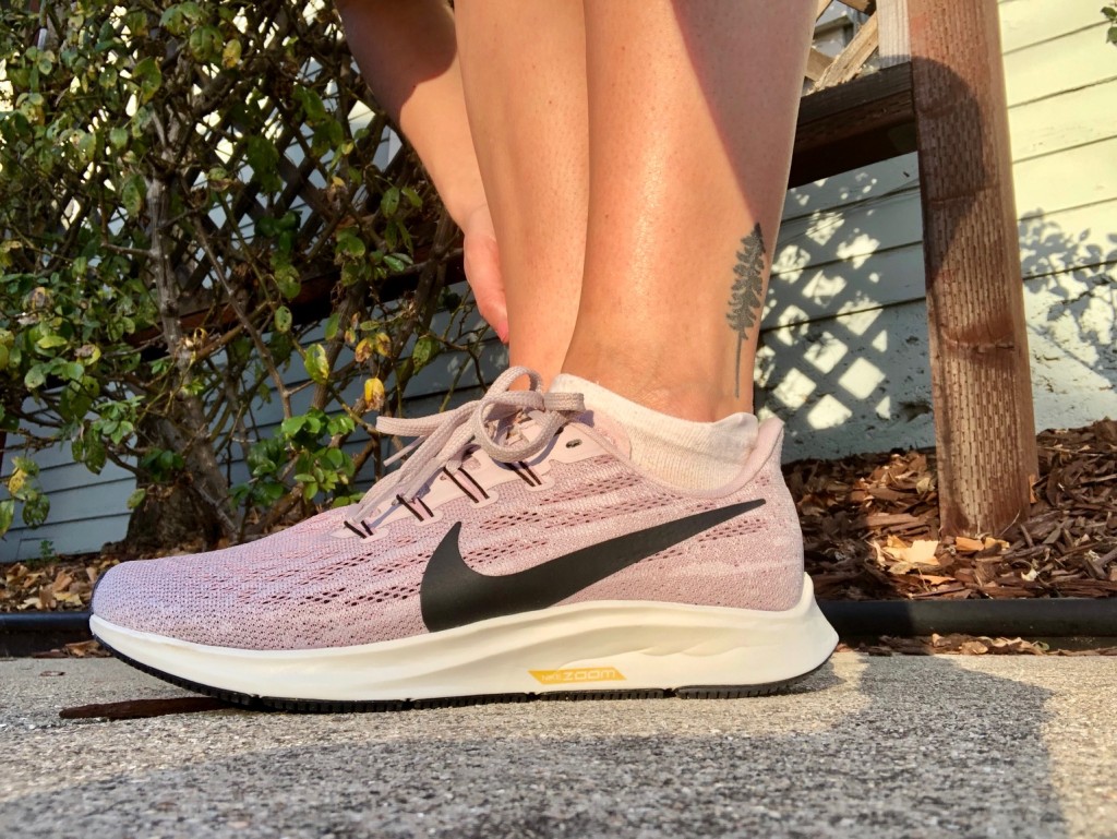 Revisión de zapatillas nike air zoom pegasus 36 para mujer: el viaje inaugural de la Pegasus actualizada. estos zapatos salieron de...