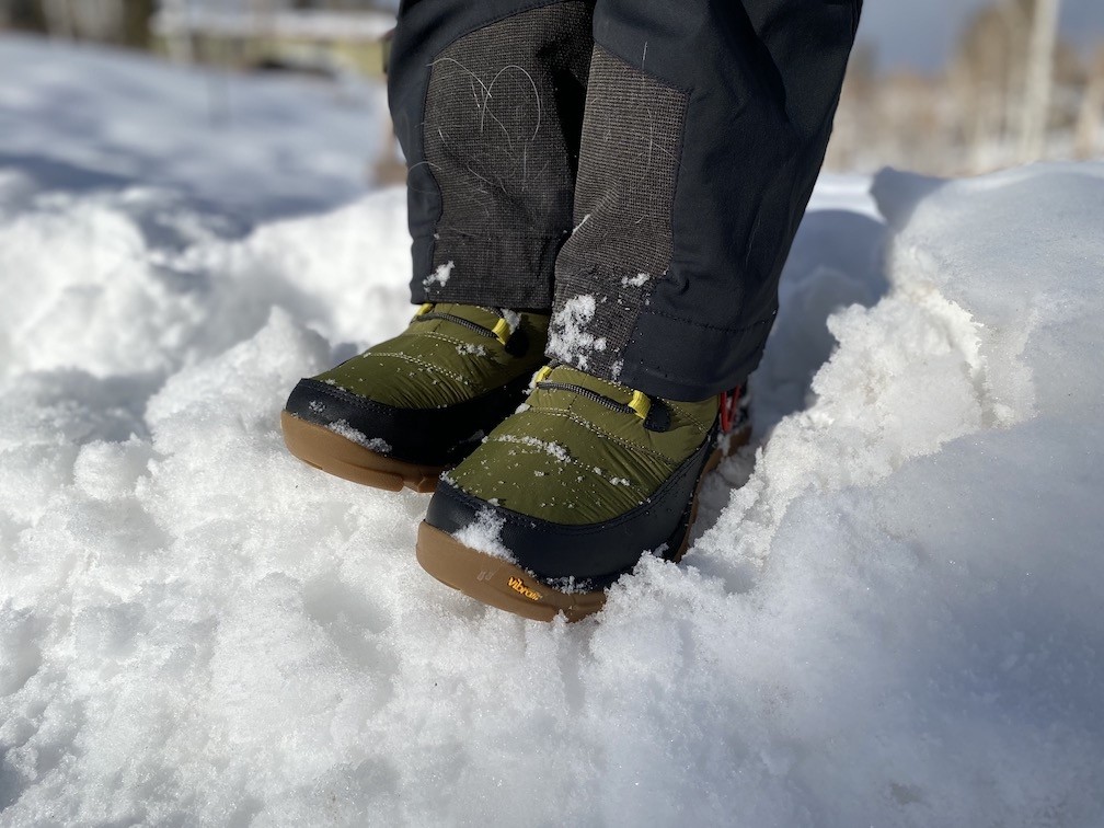 Revisión de las botas de invierno deportivas originales Muck Boot Company Arctic Ice Nomadic para mujer: ya sea que las uses encima o debajo de un par de pantalones, esta ligera...