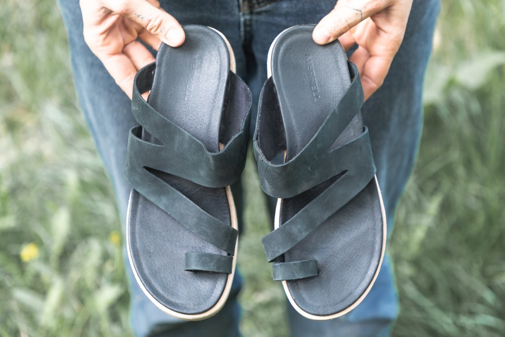 Revisión de las chanclas merrell juno wrap para mujer: la plantilla contorneada y las correas ligeramente elÔsticas ofrecen...