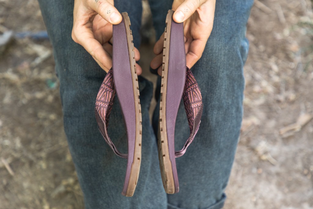Revisión de chanclas chaco lowdown para mujer: el soporte es ideal para terrenos moderados.