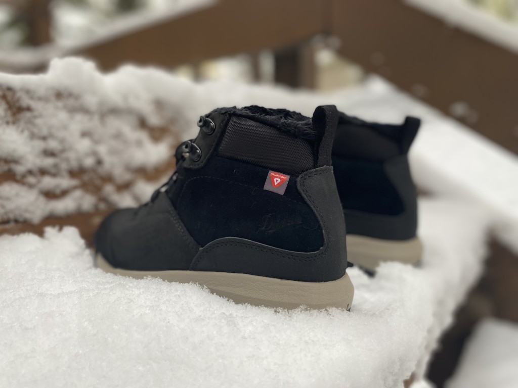 Revisión de las botas de invierno con aislamiento Danner Ask Mid para mujer: la Ask Mid es una bota muy cómoda y bien diseñada. si...