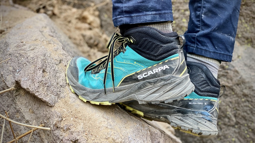 Revisión de botas de montaña scarpa rush 2 mid gtx para mujer: estas botas son cómodas nada mÔs sacarlas de la caja y son flexibles...