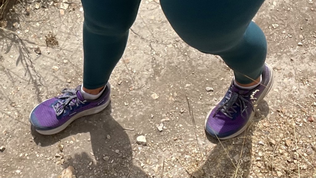 Revisión de las zapatillas de trail running Brooks Divide 4 para mujer: la sensibilidad de la división no es la mejor que hemos visto, pero esto...
