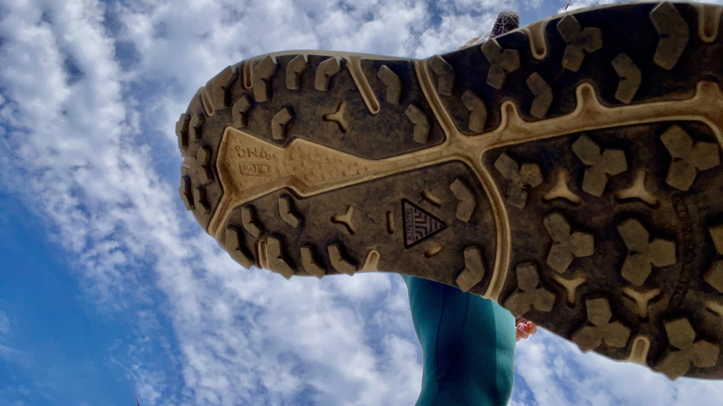 Revisión de las zapatillas de trail running Brooks Divide 4 para mujer: hay muchas cosas que me encantan de la división actualizada, lo que la hace fÔcil...