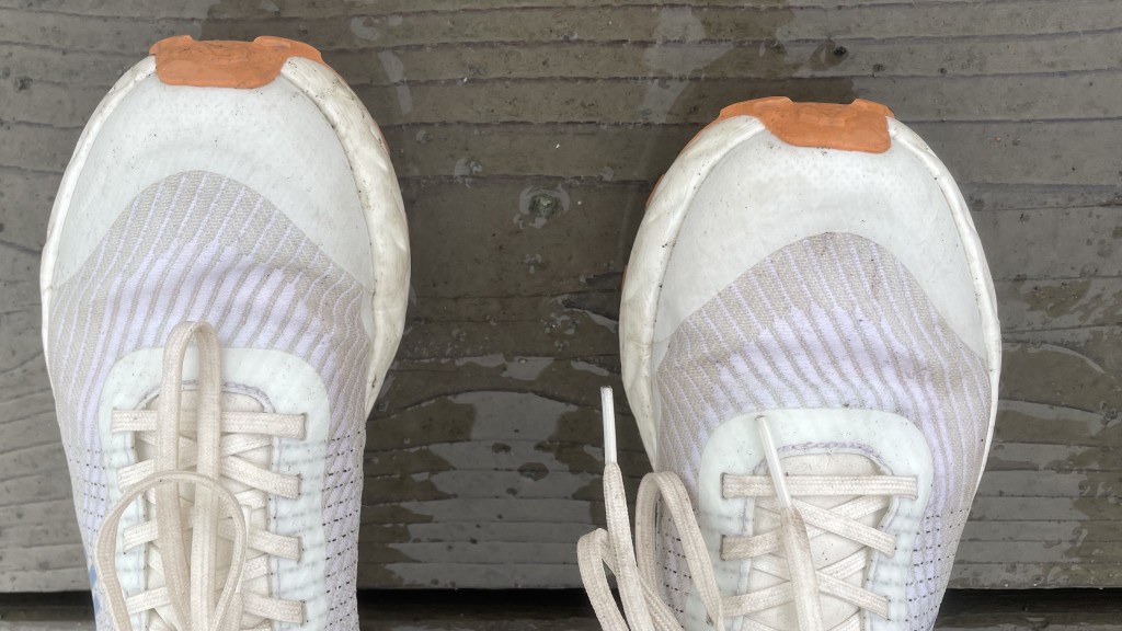 Revisión de zapatillas de trail running kjerag nnormal para mujer: la parte superior mÔs delgada que el promedio del kjerag tuvo un resultado sorprendentemente bueno...