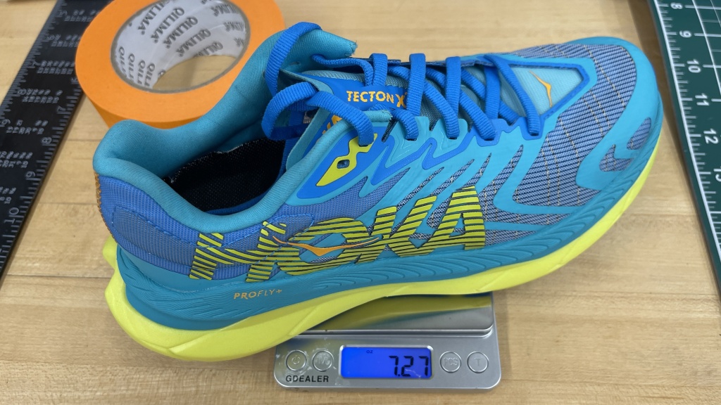 Revisión de las zapatillas de trail running Hoka tecton x 2 para mujer: esta zapatilla se siente liviana y es liviana, impresionante por toda la estabilidad...