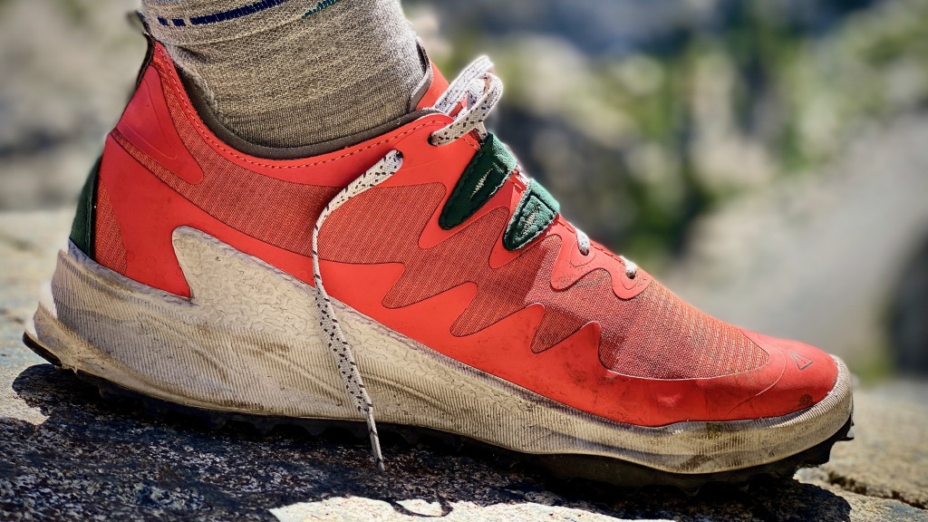 Revisión de zapatos para caminar de velocidad sionica entusiasta para mujeres: el soporte es limitado dentro de esta parte superior flexible, sin embargo, descubrimos...