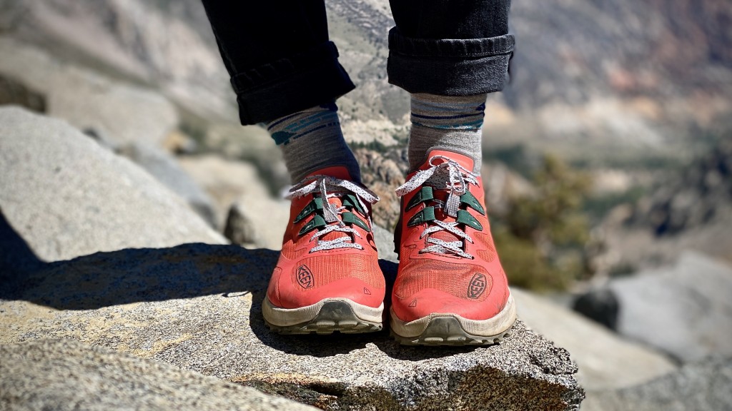 Revisión de los zapatos para caminar zionic speed para mujer: aunque está disponible a un precio más asequible, nuestro equipo de pruebas...