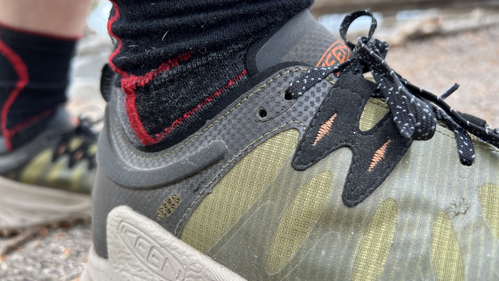 Revisión de los zapatos para caminar de velocidad sionic de los hombres: el tobillo bajo y el material suave simplemente no brindan la estabilidad adecuada...