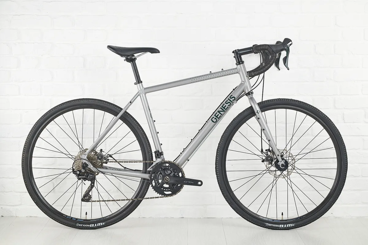 GƩnesis CDA Foto del paquete de la bicicleta de grava Genesis CDA